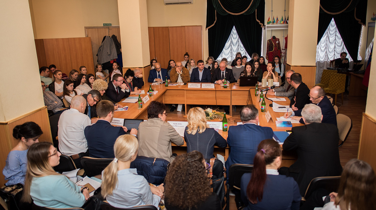 В Краснодаре провели пятую научно-практическую конференцию по проблемам межнациональных отношений (7).jpg