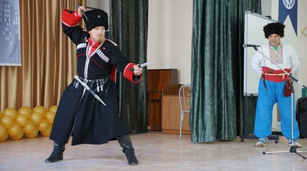 Казаки посетили техникум