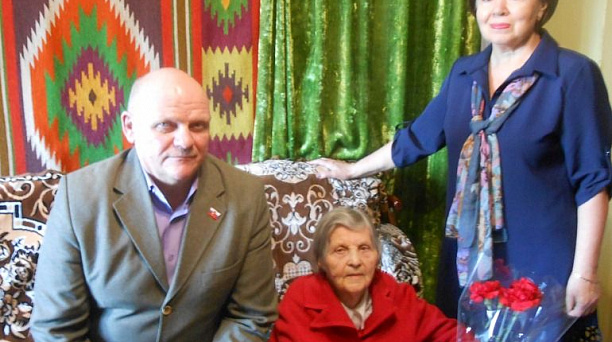 Совет ветеранов Центрального округа поздравил участницу Сталинградской битвы Марию Андреевну Малышко