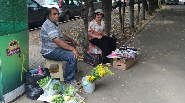 В Западном округе ведется работа по выявлению мест несанкционированной торговли