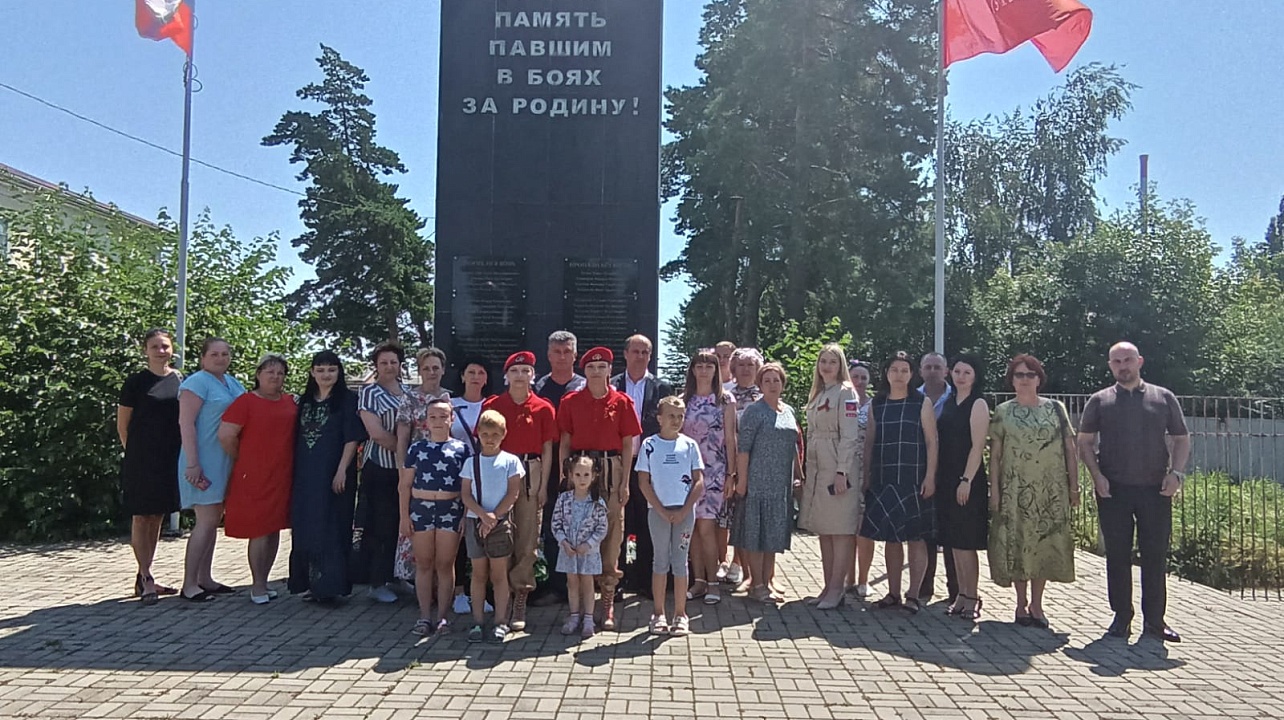 Акция «Свеча памяти» и возложения цветов у памятников участникам Великой Отечественной войны сегодня прошли по всему Прикубанскому округу