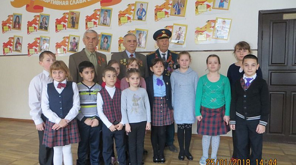 В МБОУ СОШ № 43 дали старт военно-патриотическому месячнику