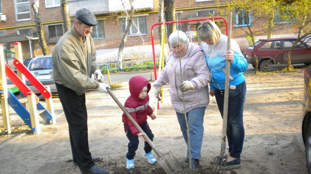 В Центральном округе прошли субботники