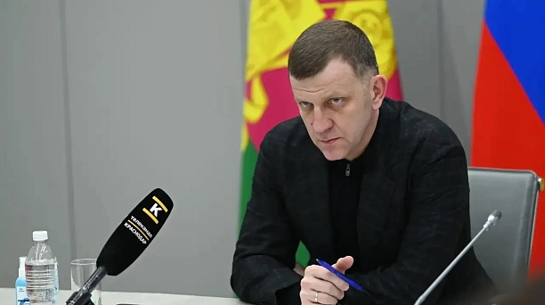 Глава Краснодара провёл штаб по подготовке к предстоящему снегопаду 