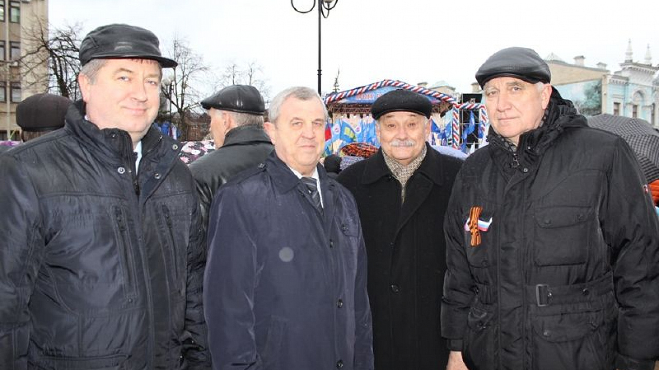 Общественность Центрального округа приняла участие в митинге в честь воссоединения с Крымом