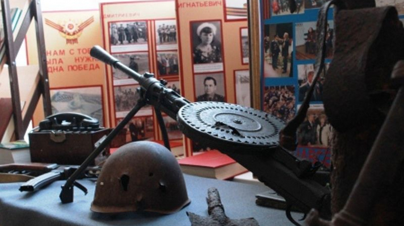 В школьном музее гимназии № 3 проходят уроки мужества