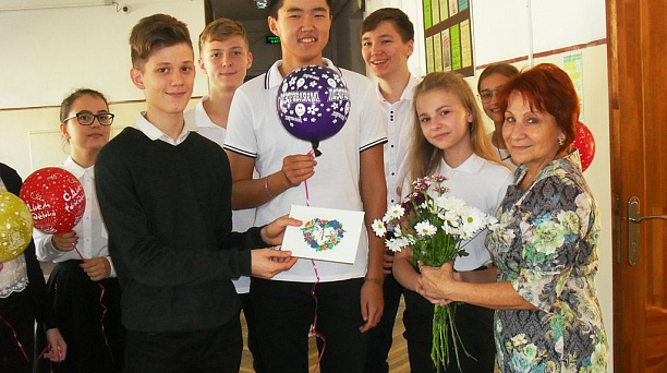 «День учителя» отметили в школе Западного округа