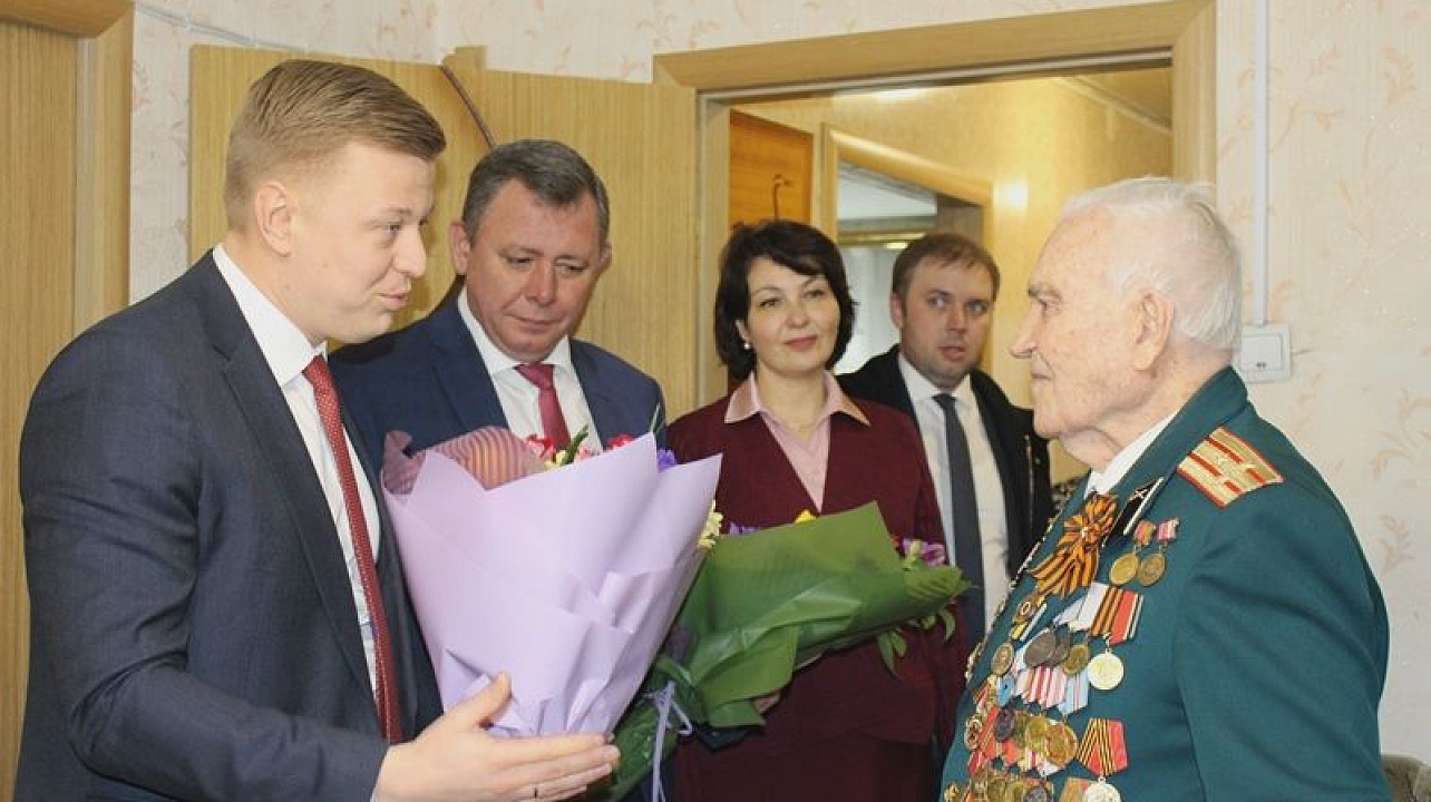 Участника ВОВ, Почетного гражданина города Краснодара Николая Николаевича Давыдова поздравили с Днем защитника Отечества