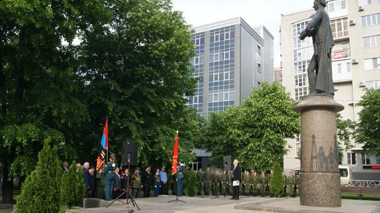 Казаки почтили память Александра Суворова