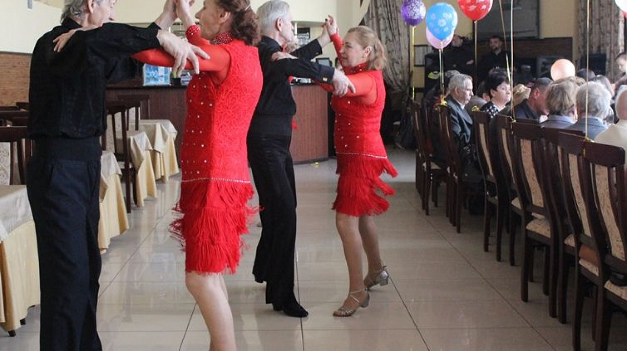 Общественниц Центрального округа поздравили с Международным женским днем