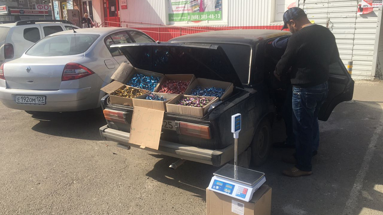 В Западном округе продолжается работа по пресечению «стихийной торговли»