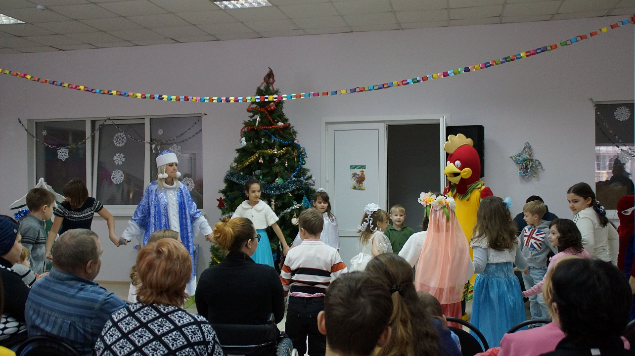 В Юбилейном микрорайоне прошло театрализованное представление для ребят