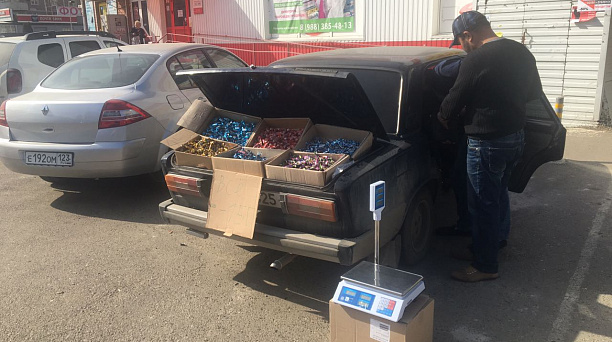 В Западном округе продолжается работа по пресечению «стихийной торговли»