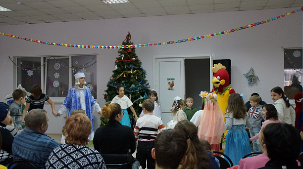 В Юбилейном микрорайоне прошло театрализованное представление для ребят