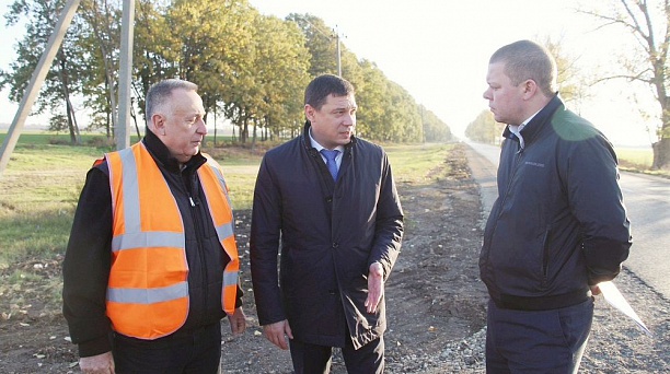 За два месяца до нового года: в Краснодаре отремонтировали первую дорогу из плана 2020 г.