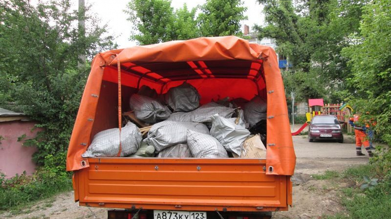 В Западном округе усилен контроль за санитарным состоянием зеленых зон и побережья реки Кубань