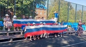 Жители хутора Ленина отметили День Государственного флага Российской Федерации