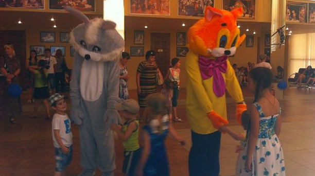 Малышей Западного округа поздравили с Днем защиты детей