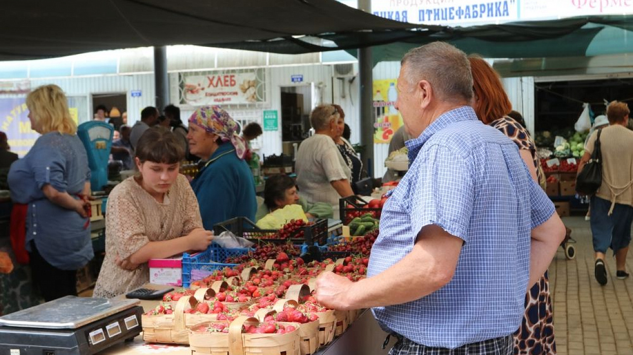 В Краснодар поступили 92 заявки от кубанских фермеров для торговли на «фермерских двориках»