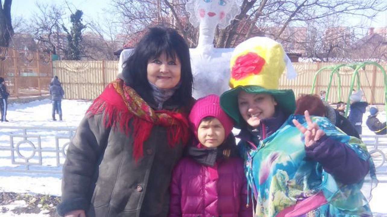 Ярославцы проводили зиму народными гуляньями.jpg