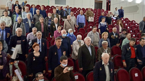 Чернобыльцам Прикубанского округа вручили юбилейные медали