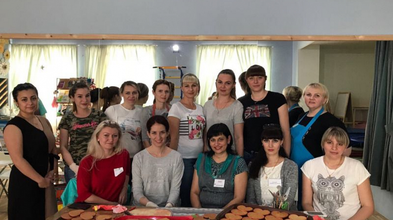 Центр развития благотворительных программ «Край Милосердия» провел благотворительный флеш-моб.jpg