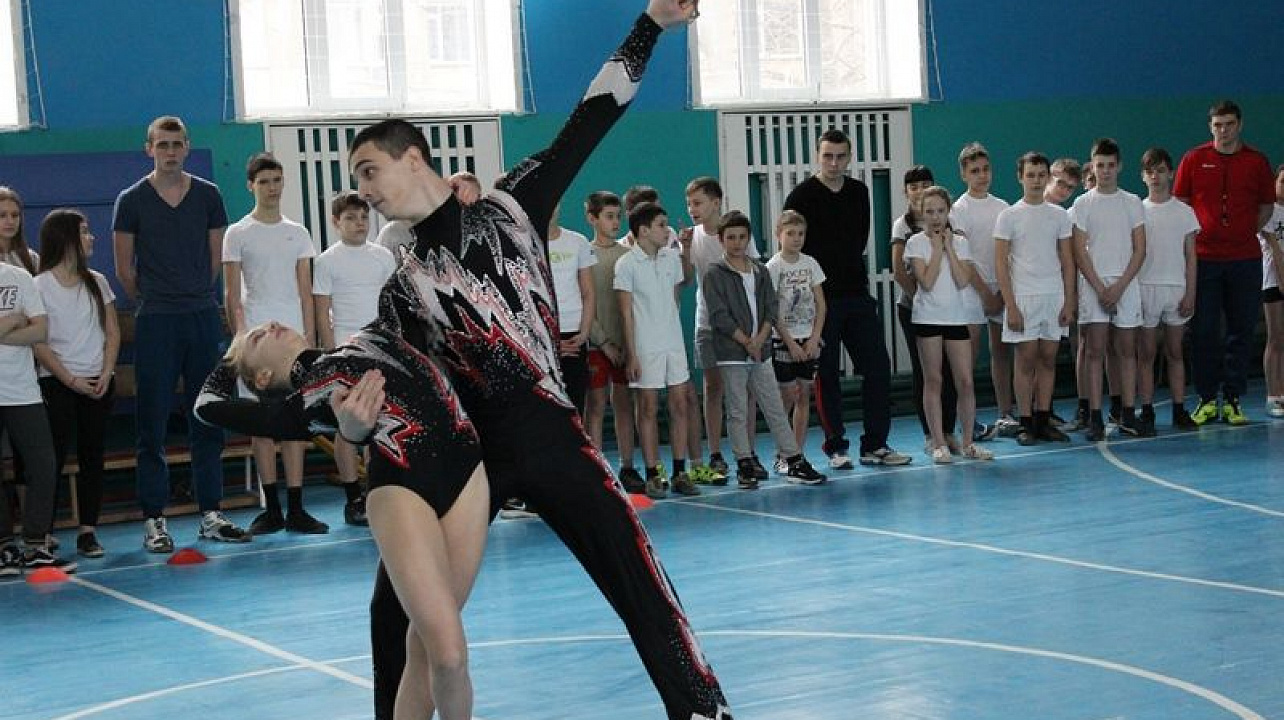 В школе № 30 прошли спортивные соревнования, посвященные памяти заслуженного тренера СССР, освободителя Краснодара Г.К.Казаджиева