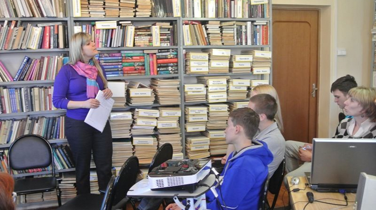 Библиотека им. И. Вараввы провела для «трудных» подростков познавательное мероприятие под названием «Звуковая атака»