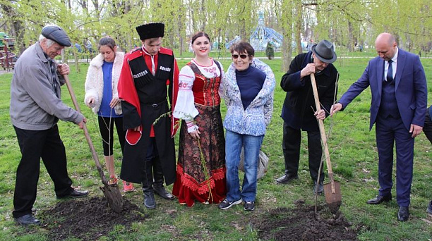 В Центральном округе прошла акция «Творим добро!»