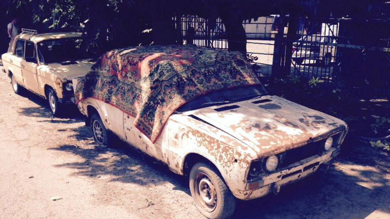 В Западном округе прошел мониторинг улиц с целью выявление брошенных транспортных средств