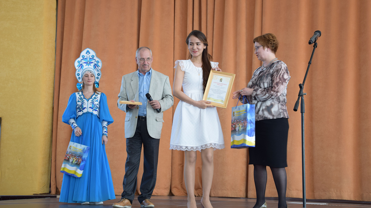 В Краснодаре провели Олимпиаду по русскому языку среди иностранных учащихся.JPG