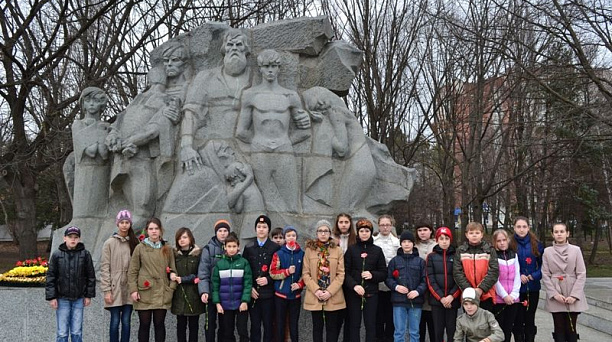 Учащиеся лицея № 4 почтили память жертв фашистского террора