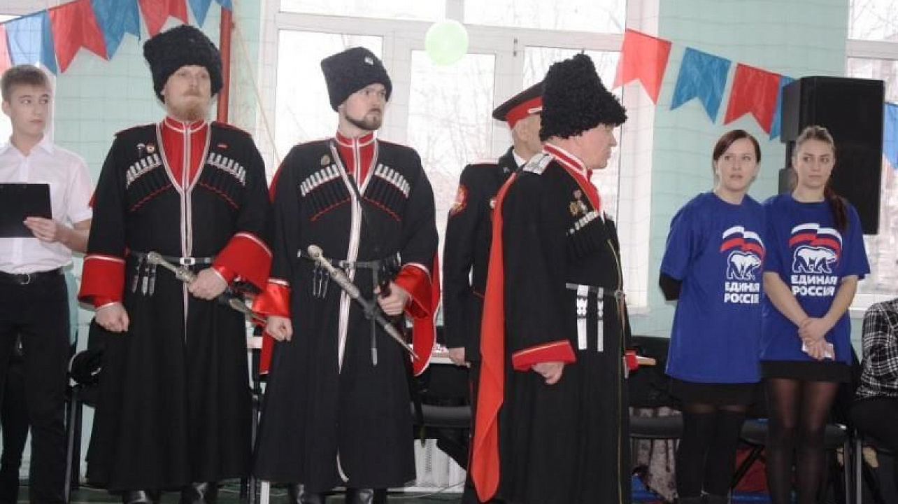 В гимназии № 3 прошли соревнования «Казачьему роду - нет переводу!»