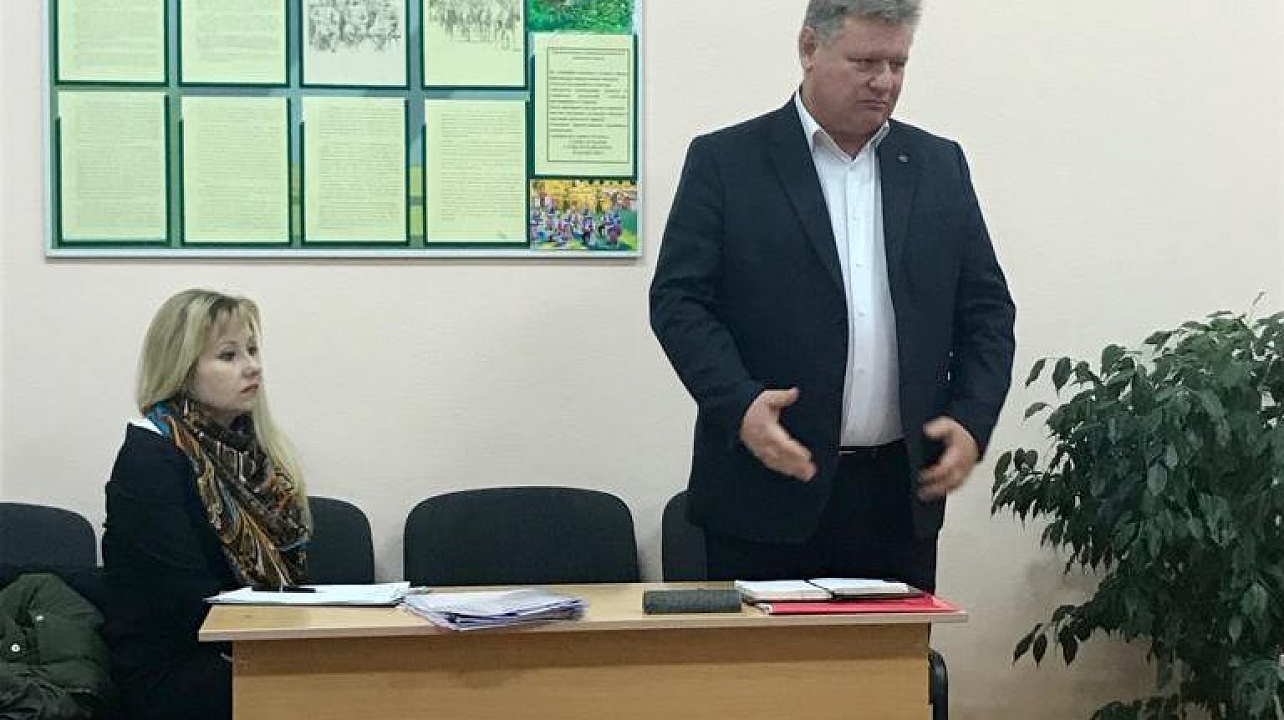 Сегодня глава администрации Прикубанского округа обсудил проблемы хуторов Копанского, Черники, Восточный, Новый и посёлка Краснолит с жителями этих населённых пунктов