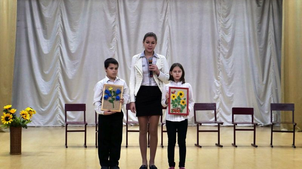 Краснодарское отделение ВОС провело литературно-музыкальный салон, посвященный Дню матери.jpg