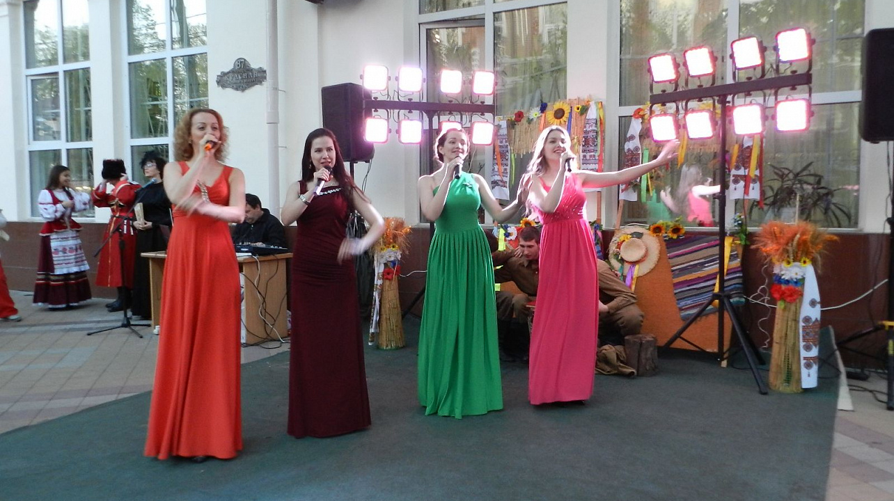 В библиотеке Западного округа прошла театральная программа «Магия книги»