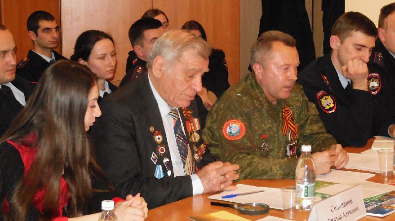 Заседание молодёжного круглого стола по вопросам профилактики экстремизма состоялось в Краснодаре (5).JPG