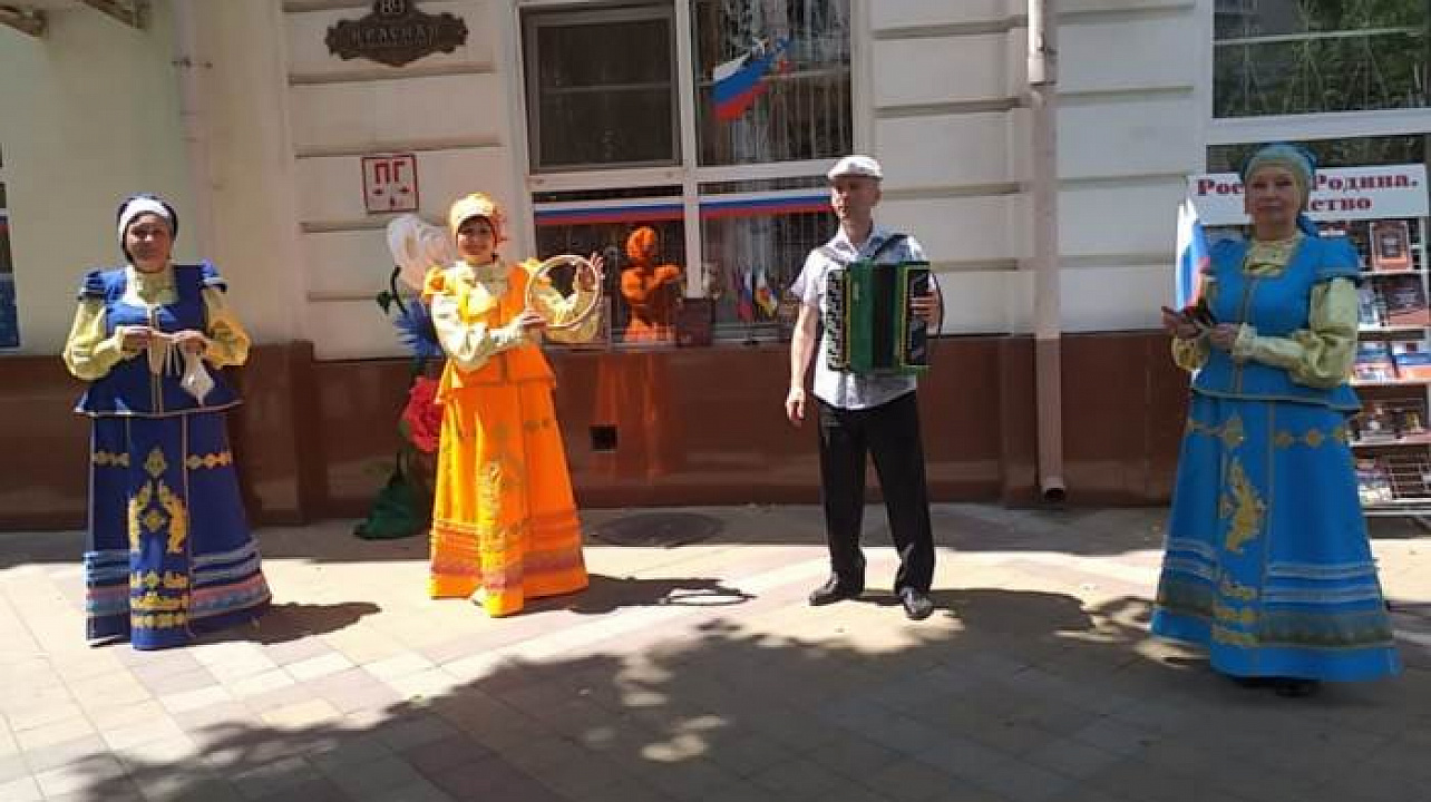 1 выступление Златницы.jpg