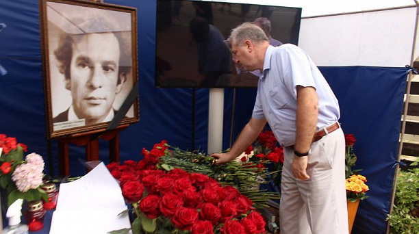 В Центральном округе почтили память известного кубанского писателя Виктора Ивановича Лихоносова