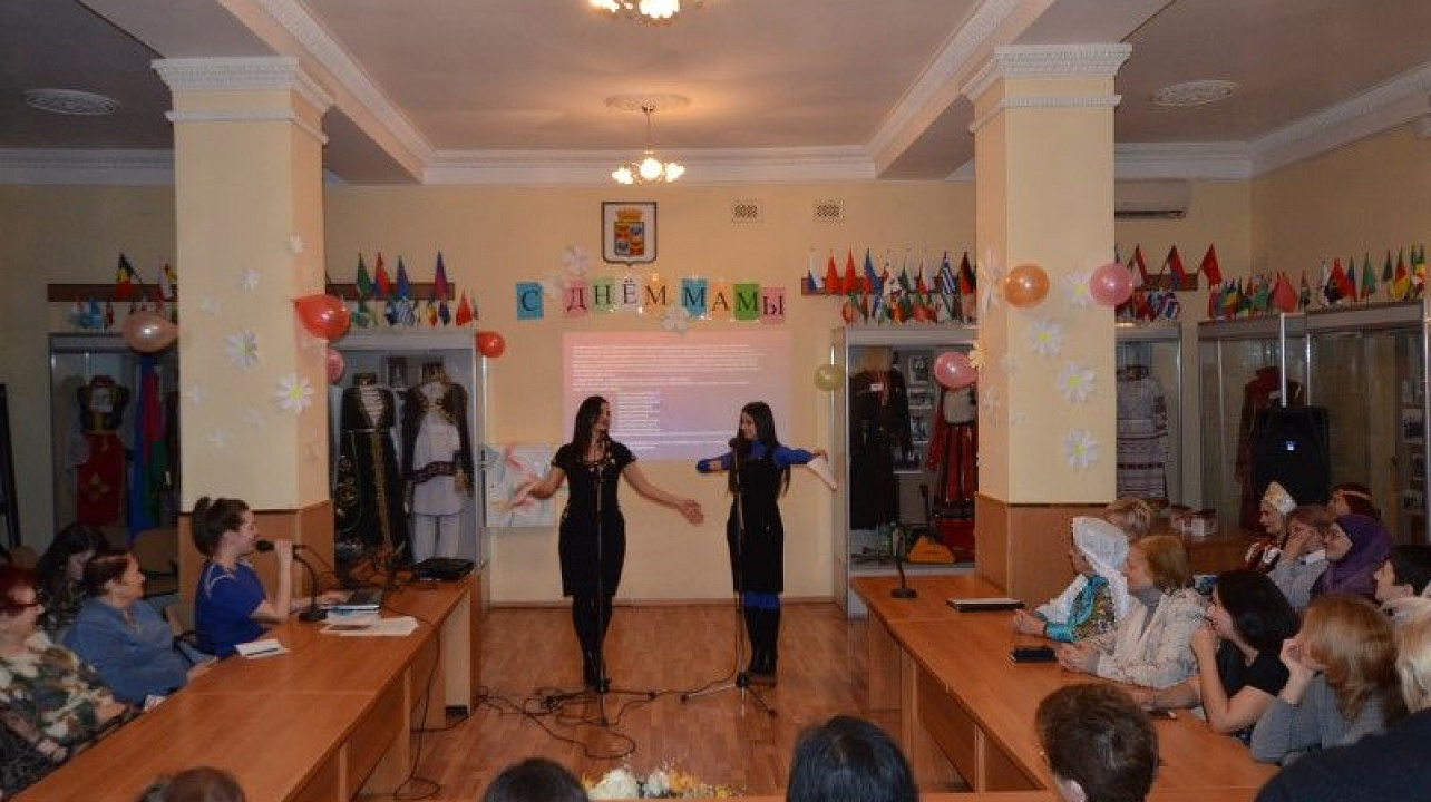 Межнациональный праздник, посвящённый Дню матери, состоялся в Краснодаре (3).jpg