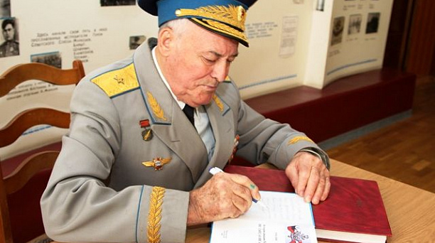 Летчики поделились опытом с курсантами прикубанского ВУЗа