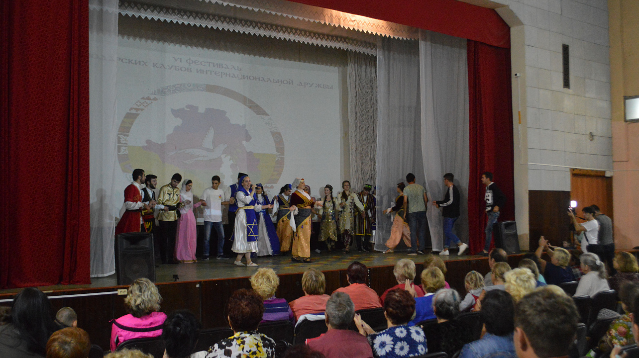 Ежегодный фестиваль клубов интернациональной дружбы вновь собрал активистов на черноморском побережье (5).JPG