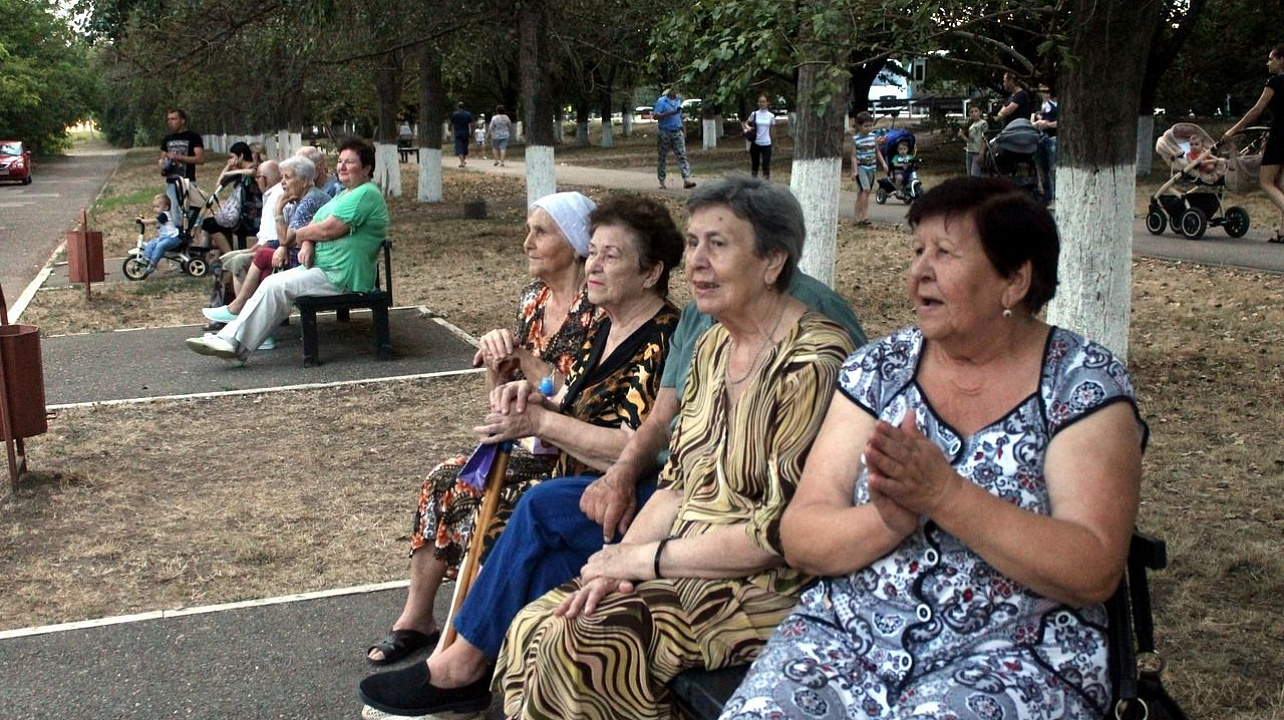 Проект «Кино нашего двора» посетил посёлок Белозёрный