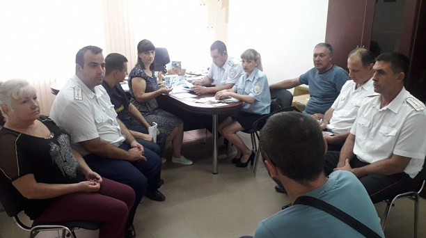 В станице Елизаветинской состоялось заседание  территориальной комиссии по профилактике правонарушений при администрации Елизаветинского сельского округа