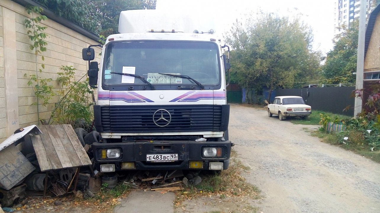 В Западном округе продолжается мониторинг улиц с целью выявления и уборки транспортных средств, брошенных собственниками