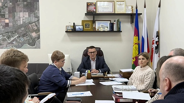 Главой администрации Пашковского сельского округа проведена рабочая встреча с жителями СНТ «Радуга» по вопросам социальной газификации