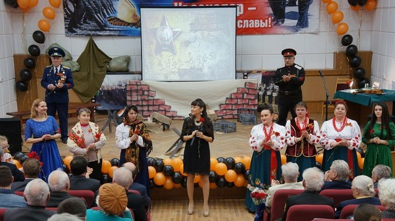 В актовом зале Западного округа состоялась литературно-музыкальная композиция «Кубани верные сыны!»