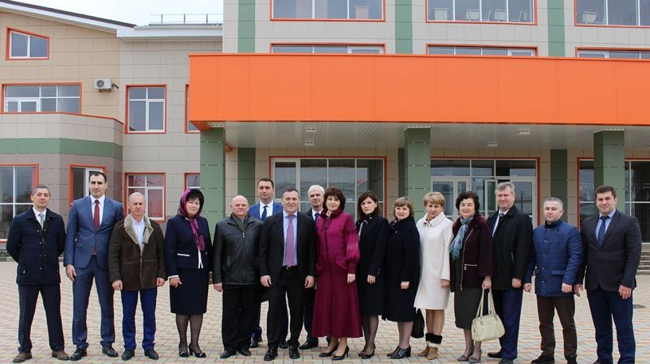 Сегодня пролонгирован 26-й договор о дружбе и сотрудничестве между Центральным округом и Тахтамукайским районом Республики Адыгея