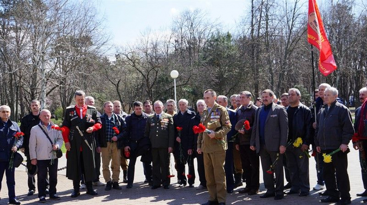 В Краснодаре почтили подвиги погибших в локальных конфликтах.jpg