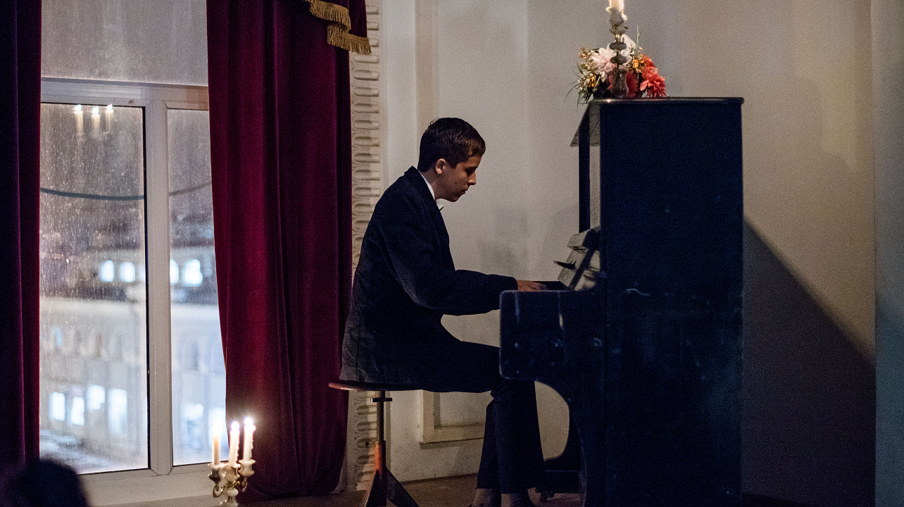 Заседание молодёжного клуба интернациональной дружбы (8).jpg